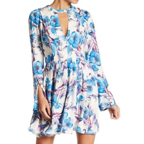 Free People Tegan White Blue Floral Long Sleeve Keyhole Short Mini Dress Size 2 - Picture 6 of 6